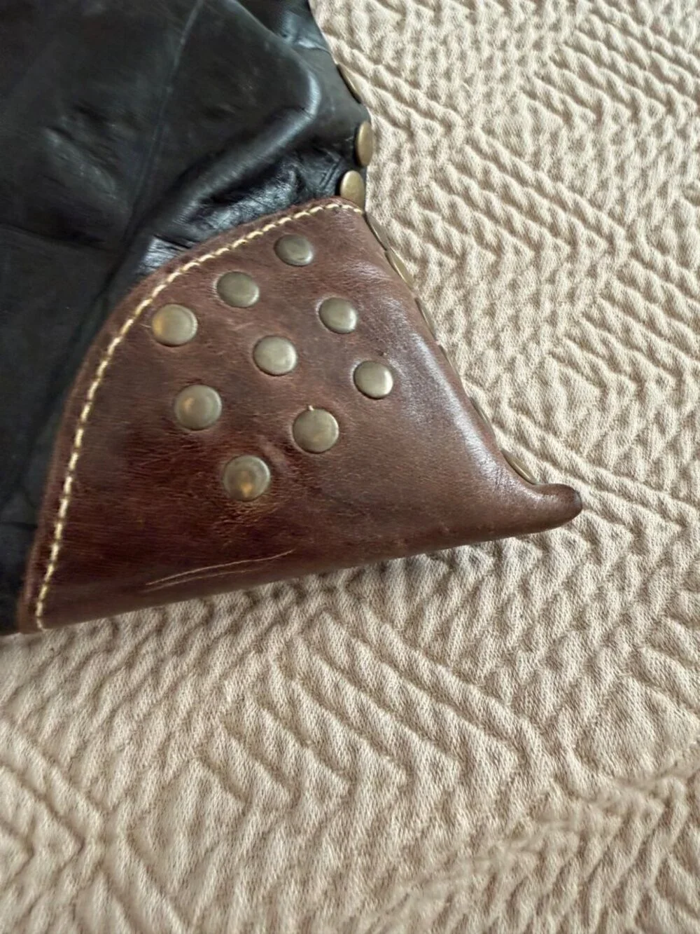 Artisan Made Vintage Womens Leather Wood Frame Studded Hand/Shoulder Bag Boho